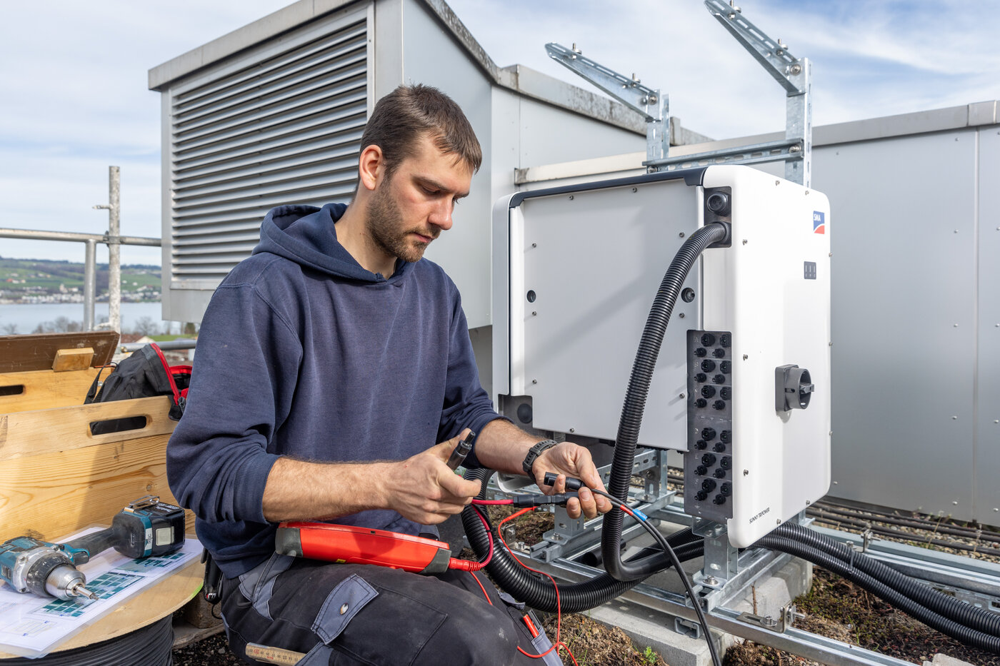 Nottwil BE NETZ AG Berufsmarketing Shooting | © Swissolar / Reto Schlatter Nottwil BE NETZ AG Berufsmarketing Shooting | © Swissolar / Reto Schlatter