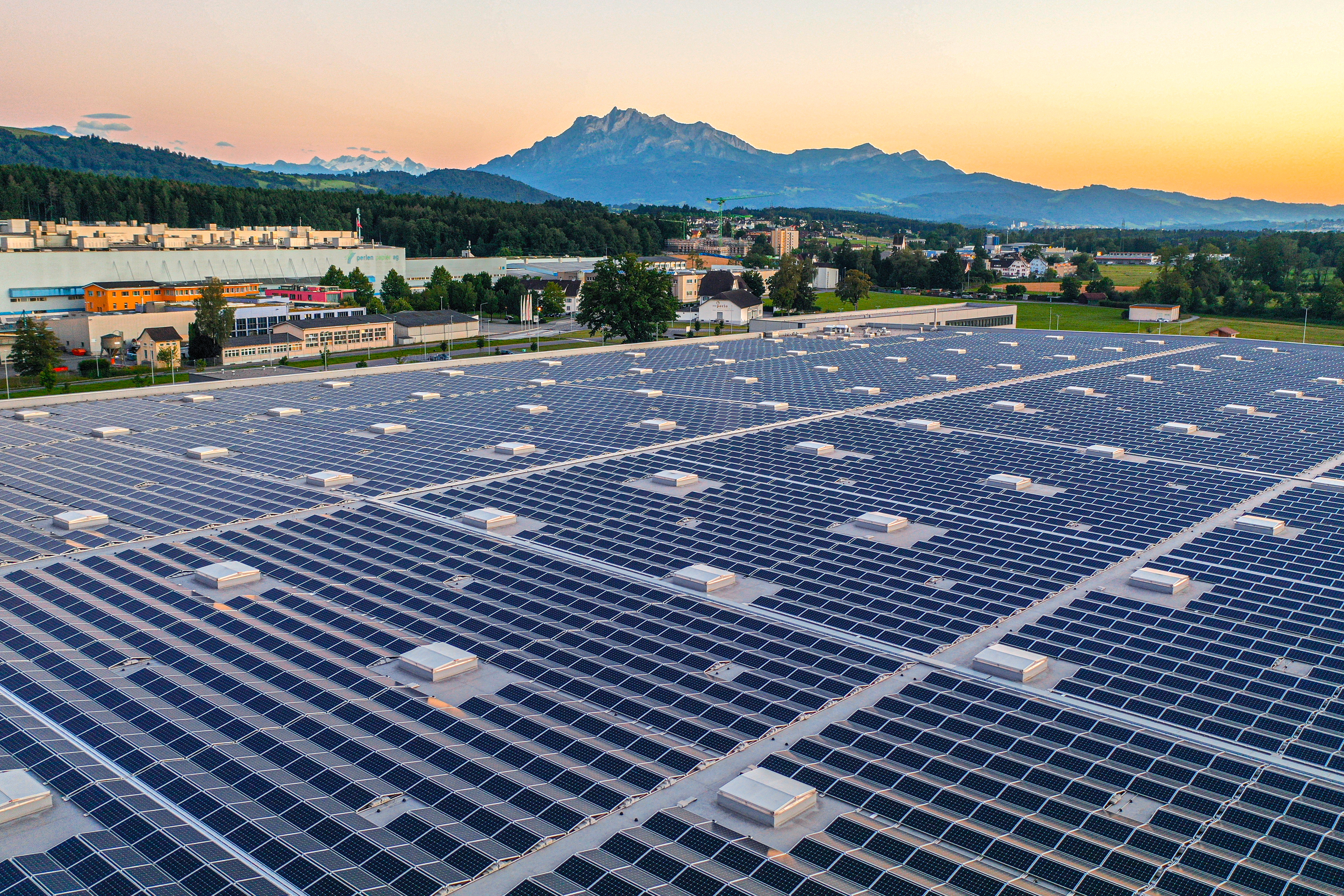 Photovoltaikanlage Aldi Suisse Perlen | © BE Netz AG